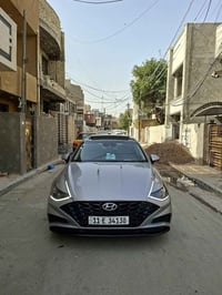 للبيع فقط     موديل 2022 ماشيه 64 ميل    المواصفات Limited فول الأخير ...