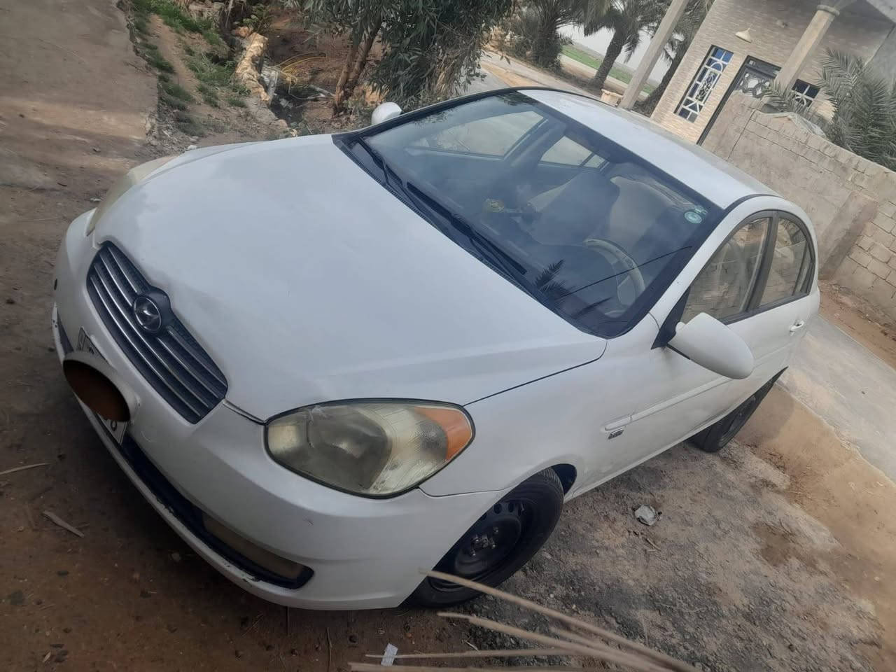 اكسنت ٢٠١١ خليجي مكينه ١٦٠٠ سنويه جديده ورقم جديد وهزه جديده ضربتها مثل ما موضح ب الصور تبريد شغال مكينه وكير نضيفات تخم تاير ستوني شاده 
السعر ٧٤ مجال قليل 
ما متواجد فيس ***********
