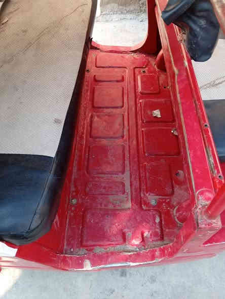 السلام عليكم تكاتك عدد 2مديل 17للبيع
***********
