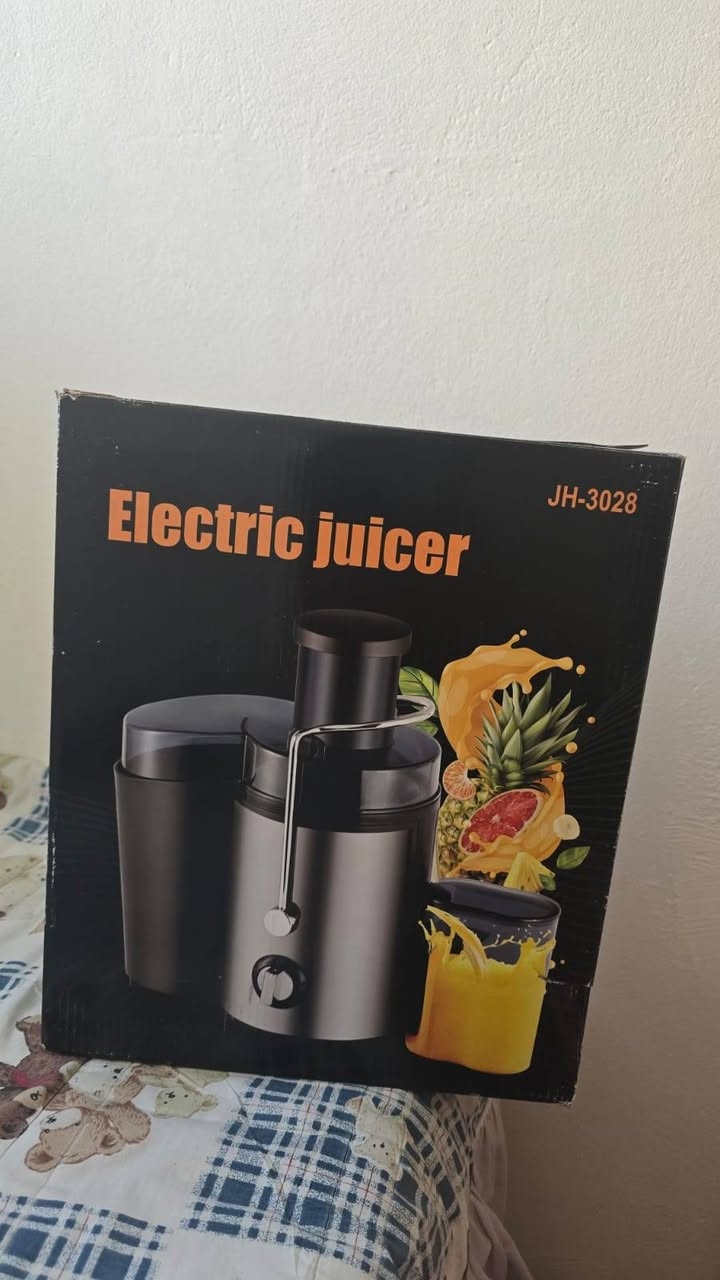 1- اوفن للبيع جديد استخدام قليل مع ملحقاته السعر 50الف
2- معصرة فواكه جديده للبيع سعرها 20 الف
الاتصال على الرقم ***********
