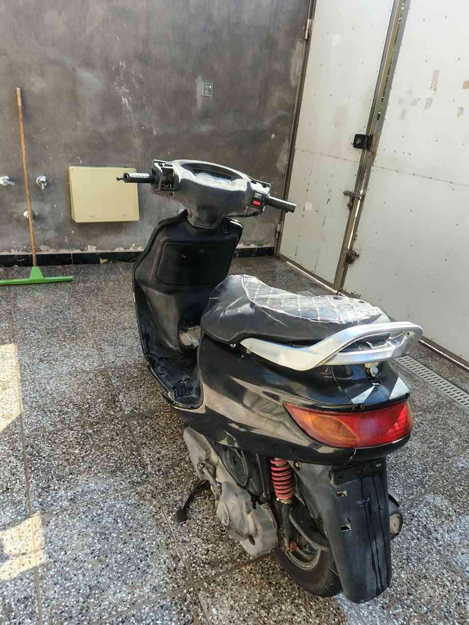 دراجة فراشة للبيع سعر ٤٠٠ وبيها مجال مكينة مجفته وبيها ترتيبات نقص مكان نجف حي النداء التواصل خاص او الرقم ***********
