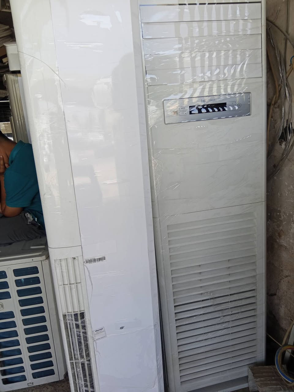 سلام عليكم جهاز 3طن كنتوري نوع   Hisense مشتغل موسم واحد عدد 2 شرط جدد السعر مليون شامل تنصيب ***********
