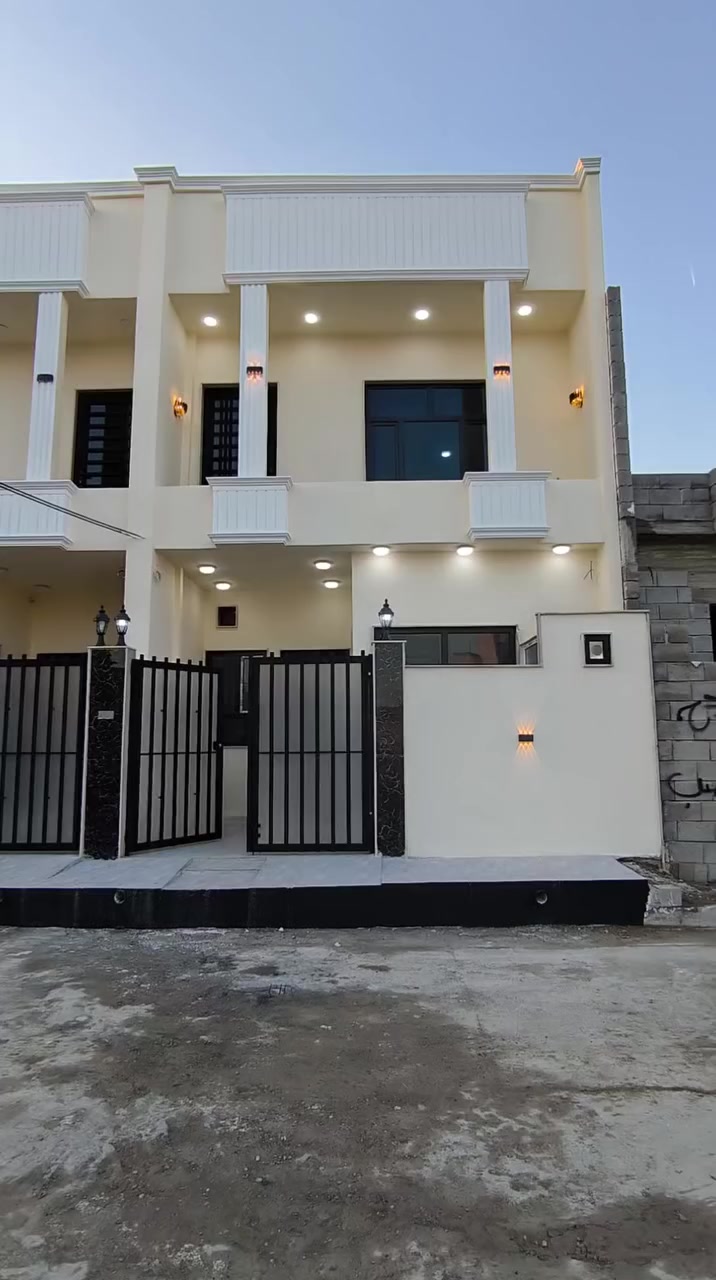 � دار للبيع – حي الملايين الثانيه مجمع عمر الطويل
📐 المساحة: 120 متر ➖ واجهه 6 متر
🛣️ خدمات كامله ماء وكهرباء وتبليط
🔹 المواصفات :
• بناء حديث وراقي ونضام دكتات وسبالات وكامرات
• الطابق الأول: غرفتين نوم + صالة + استقبال + صحيات
• الطابق الثاني: ثلاث غرف نوم + صالة + صحيات
للاستفسار والتفاصيل الاتصال .
#عروض_مكتب_انوار_الموصل_للعقار
***********
***********
‏‪***********‬‏
