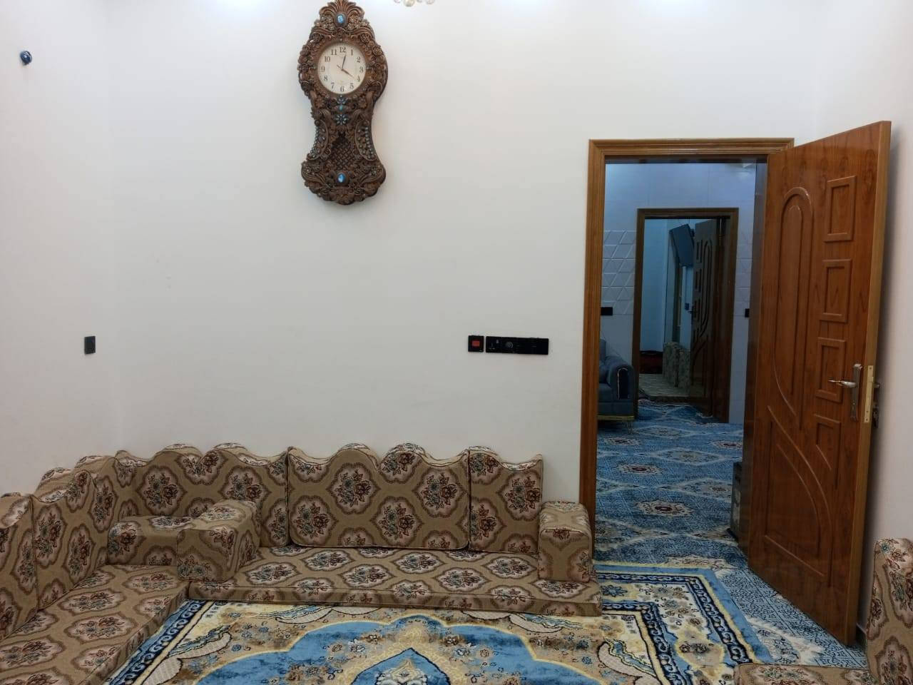 سند 25طابو زراعي إقرار محكمه السلام عليكم بيت للبيع المساحه ١٠٠ متر  طابق واحد بناء طابوق درجه اولى يحتوي على غرف سقبال وصاله ومطبخ وصحيات داخليه و خارجيه يصلح سكن أو حسينيه العنوان كربلاء البوببات عمود ٧٨ مجاور شركة. الكرار  بيع مستعجل سعر مناسب استفسار اكثر الاتصال بالأرقام التالية
***********

0781379413`
