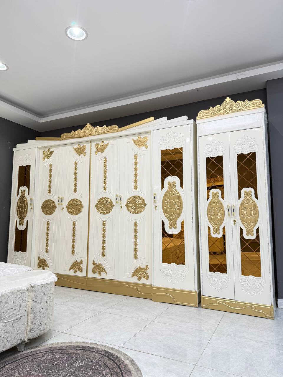 غرفة اخشاب  بسعر 950
⚜️تفاصيل الغرفة ....⚜️

صاج خارج ٤ملم ام دي اف 🪭
وداخل معاكس ٣ملم 
صبغ مرمري درجة اولى 

عدد القطع  ٧ قطع 😍
1 //جرباية  قياس  ١٦٠ × ٢٠٠ 
//ميز جانبي ايسر قياس ٥٠
2// وميز  جانبي  قياس ٥٠
3// زاوية ارتفاع مترين عرض ٨٠
4// وميز بلازمه  
5//وميز مراية ارتفاع مترين عرض ١٢٠
6// وكنتور ٦ باب  ارتفاع مترين و١٥ طول ٣ متر و١٥

القطعه الثامنة حسب الطلب شازلون
سعرها ٥٠ الف ❤️
طابوريه ١٥ ❤️

(توصيل مجاني مركز بغداد )
التوصيل يشمل الشد مجاني 🔥
(اطراف ٥٠)
باقي المحافضات حسب البعد


**إذا كنت صاحب هذا الإعلان وتريد حذفه لأي سبب، رجاءا أرسل رسالة إلى الدعم الفني**