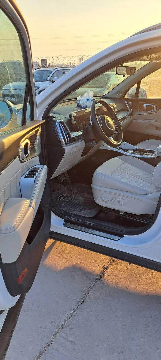 للبيع سورنتو 2025 ماشيه 13000 كلم سياره خليجي ماخذه زيرو قبل ٤ اشهر مواصفات نص فوول ***********
السعر 350 ورقه وبيه مجال للتفاوض
