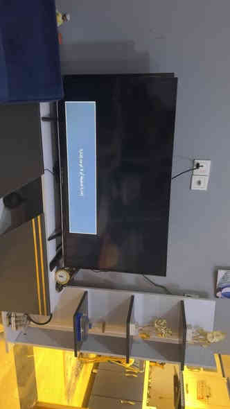 السلام عليكم شاشه سامسونك بدون نت حجم 43 مكاني بغداد 
***********
