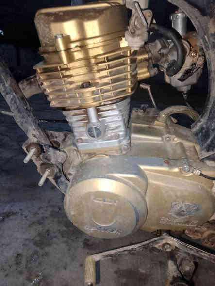 موطور للبيع تايكر نضيف كهرباءيات شقال محرك مو مفتوح السعر 250 وبيها مجال شي قليل الرقم ***********
