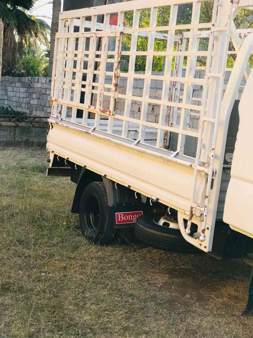 للبيع كيا حمل فحل 4000 مفتوح
موديل 2014
رقم بابل
مكان بابل 
السعر 115
اتصل ***********
