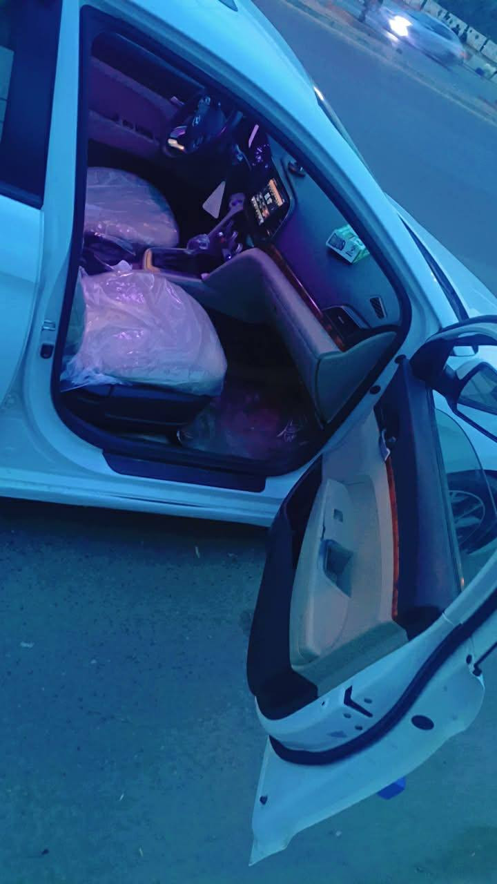 سلام عليكم انتره خليجي فول موصفات مابيه حادث صبغ بل بنيد شوي وبل جاملغ بل داير صبغ شوي مابيه كل حادث ماشيه 68وذا اكو مراوس الانتره23 صفره نراوس اكون صفره ونضيفه ***********

السعر150
