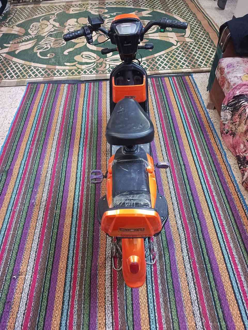 السلام عليكم دراجه شحن حجم 14جديده مابيها اي نقص البطاريات جدد26لبارحه شادهن السعر 225وبيها مجاال للطيبين *********** بغداد مدينه الصدر
