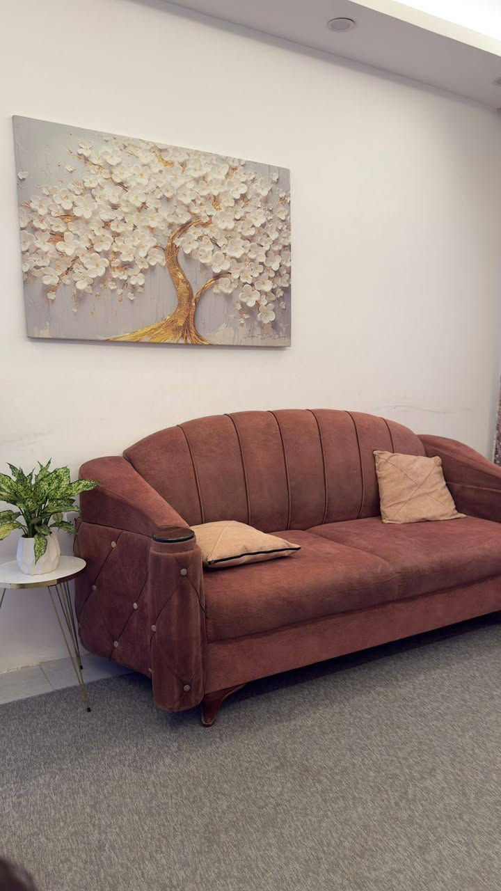 السلام عليكم  تخم  للبيع 8 مقعد  مشتري  850 الف  العام وحاليا سعرة 400  العنوان عامرية  هاتف ***********
