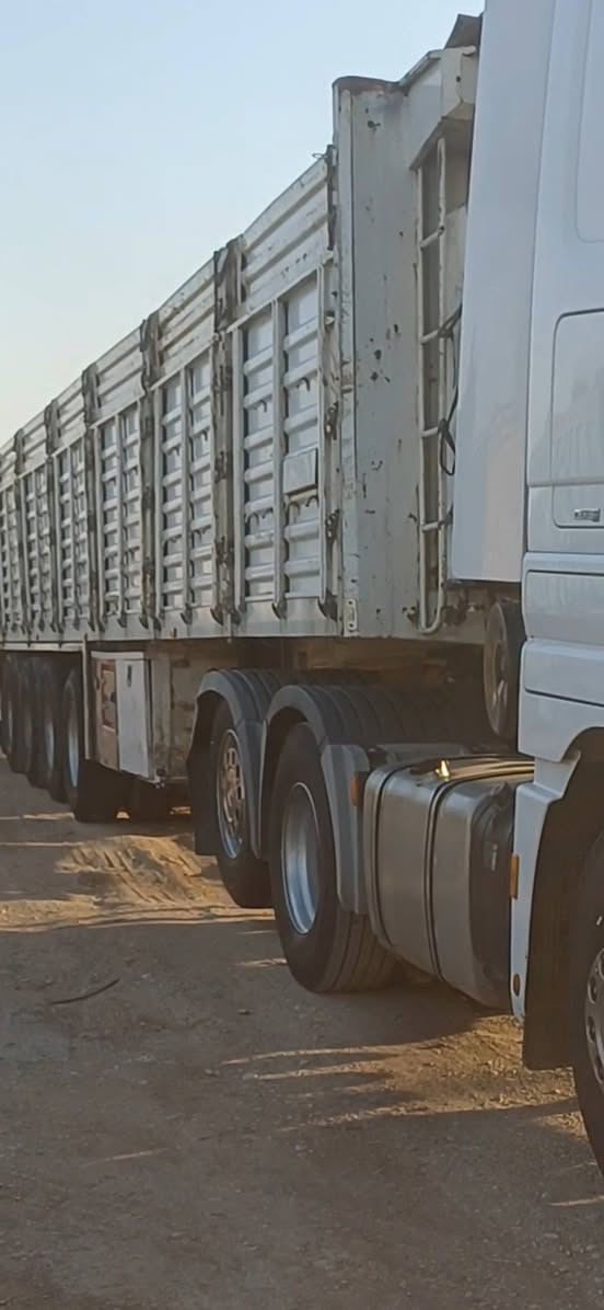 عربانه للبيع تريله عراق موديل 2017للاستفسار0773 455 1604
