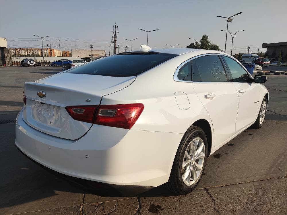 ماليبو 2025 LT

ضررها جاملغ خلفی، ايرباكات تکمة طاكة فقط، لايتات و راديتر كلها بلادي.

كشن کهرباء و تدفئة، شغال، تحديد سرعە و رادار، بریک بصمة ویدات بصمة، تبرید قطعتین.

ماشية 5 الف ميل فقط
السيارة باربيل و تترقم شمالي.

سعر جوة السوك

ماليبو 2025 LT 

یەک چاملغی دواوەی سبوغە.
تەنها ئێرباگی شانی تەقیە.
ڕادێتەر و لایت هەمووی بیلادیە.

کوشن کارەبا و هیتەر، شغال، تحديد سرعە و رادار، خەتی جادەی، شاشە ئایپاد، برێک بەسمە و ٤ دەرگا بەسمە، تبرید دوو پارچە.

تەنها 5 هەزار مایل ڕۆشتووە. 
ڕەقەمی نەشکایە دوو مانگی لەگەڵە.

نرخ خوار بازار أربيل, العراق


**إذا كنت صاحب هذا الإعلان وتريد حذفه لأي سبب، رجاءا أرسل رسالة إلى الدعم الفني**