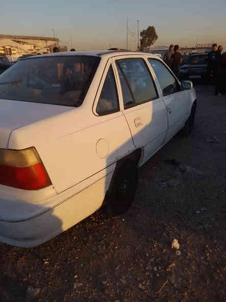 السلام عليكم سياره دايو لنس موديل 1995 
تخم تايرات مكينه  كير اوتوماتيك باتري جديد 
السعر 29 وبيها مجال 
العنوان بغداد البلديات للاستفسار الاتصال ***********
