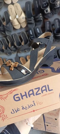 صندل نسائي • كعب طبي • مقاس ٣٦-٤٢