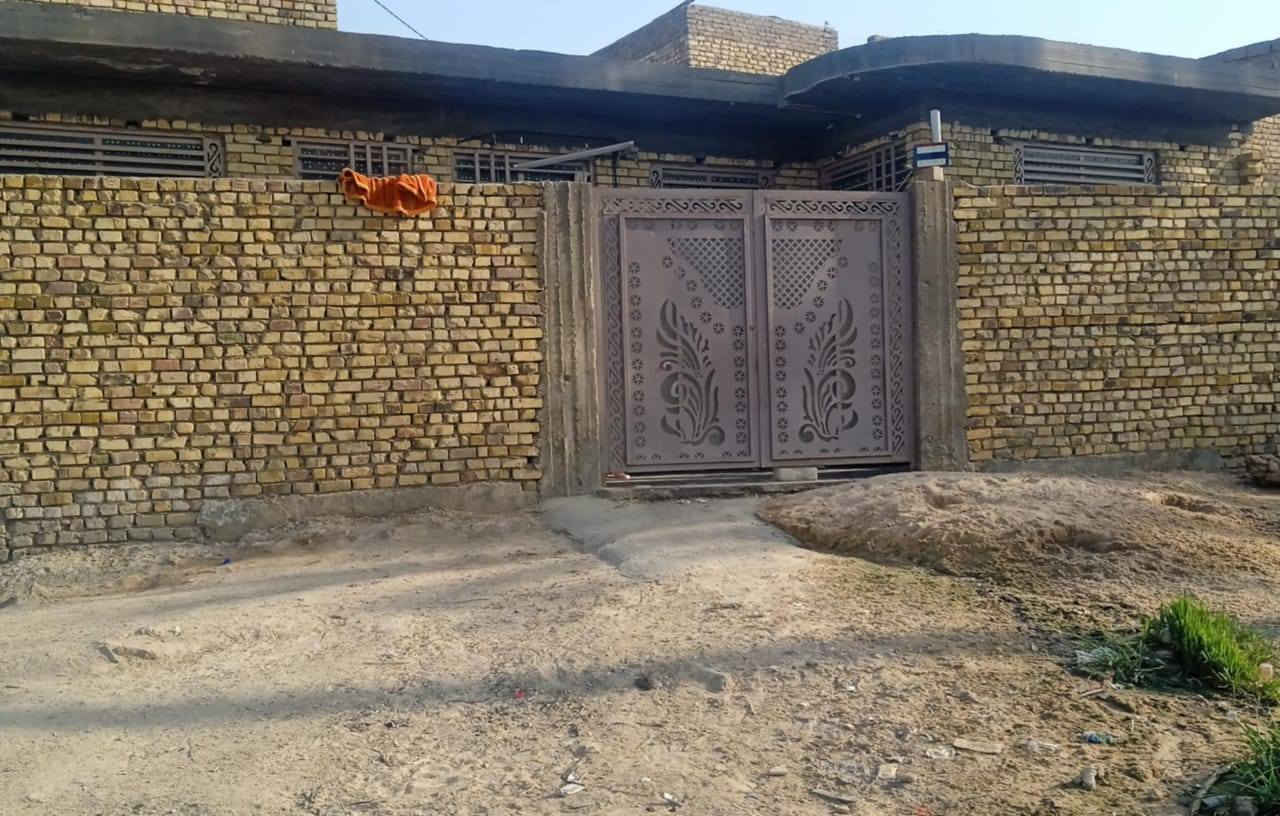 بيت للبيع طابو زراعي سند 25 الموقع الحمزه الغربي الجمعية زراعي قرب مدرسة صدى العلوم شارع بيت زبال
مساحته 196متر
يحتوي على غرفتين وصاله ومطبخ واستقبال وصحيات داخليه وخارجيه
بناء طابوك والسقف صب كونكريت درجه اولى
السعر ١٣٠ وبي مجال الاستفسار الاتصال على الرقم ***********
