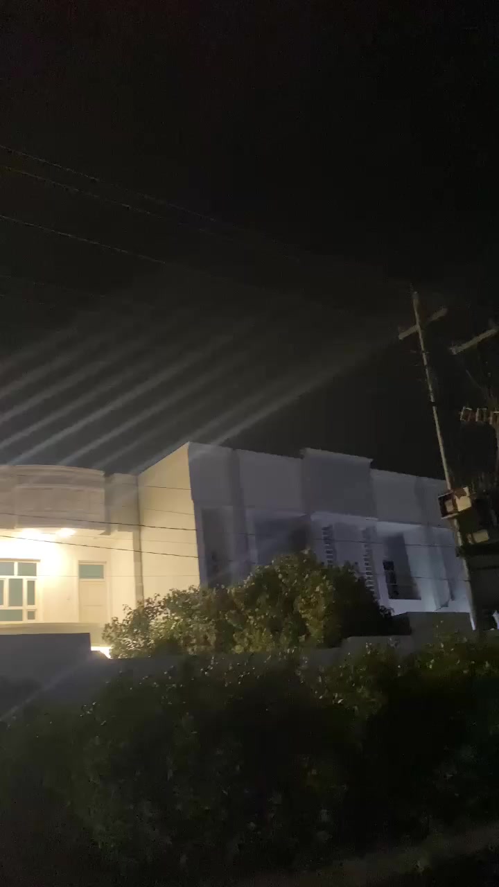 دار للبيع الفلوجه حي الأمين قرب جامع السلام شارع 20  المساحه 250 متر سند واقع حال 375 متر 5 غرف نوم بيت جاهز السعر 285 مليون  للتواصل  ***********  / *********** / ***********/ غير متواجد على الفيس
