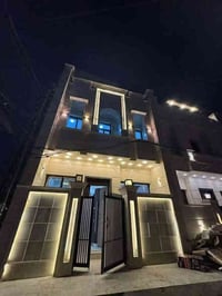 الايجار 50 متر  يحتوي على صاله  و مطبخ و 3 غرف نوم موقع السيديه خلف كل...