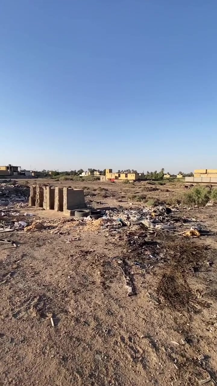 للبيع قطعة عل الشارع العام مجاور معارض الرميثة من تجي من السماوة عل ايدك اليمنى تصير مساحتها 1920 تريد نص منها تريدها كلها واجهة 24متر طابو زراعي مداور سهم القطعة تجارية تفاصيل اكثر بالفيدو للاستفسار***********
