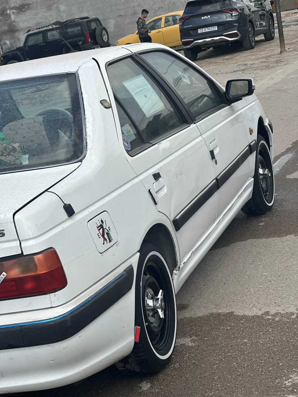 بيجو بارص للبيع موديل 13سياره حلوه مكينه 2000فرنسي كير بلادي ماشيه 133حقيقي سياره بيها خيط بخار خفيف مكاني بغداد مشتل سياره بيها معجون بل جاملغ لاماني بي معجون ***********
