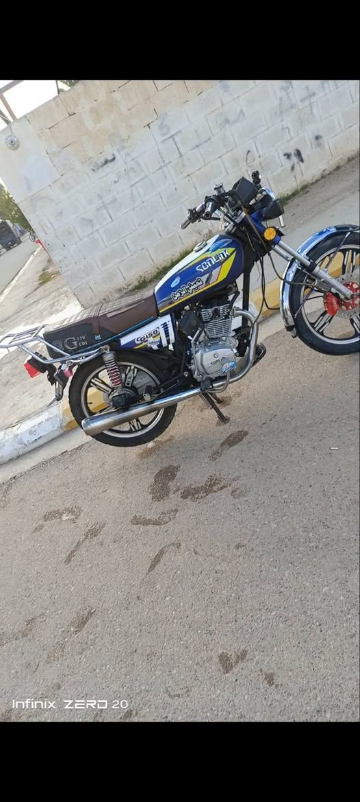 سلام عليكم 
دراجة سونلك 23 اوراق منفيست فقط الدراجة بلادي ما مفتوح كفالة منن تاير للتاير وفحص وين متريد
 نضافته تنشاف بالعين وصلت يوم الجمعة 575 ومابعت الي عنده زود يتصل ***********
مستعجل ع بيع
مكاني القائم العبيدي 

#ادمن وافق 🤍
