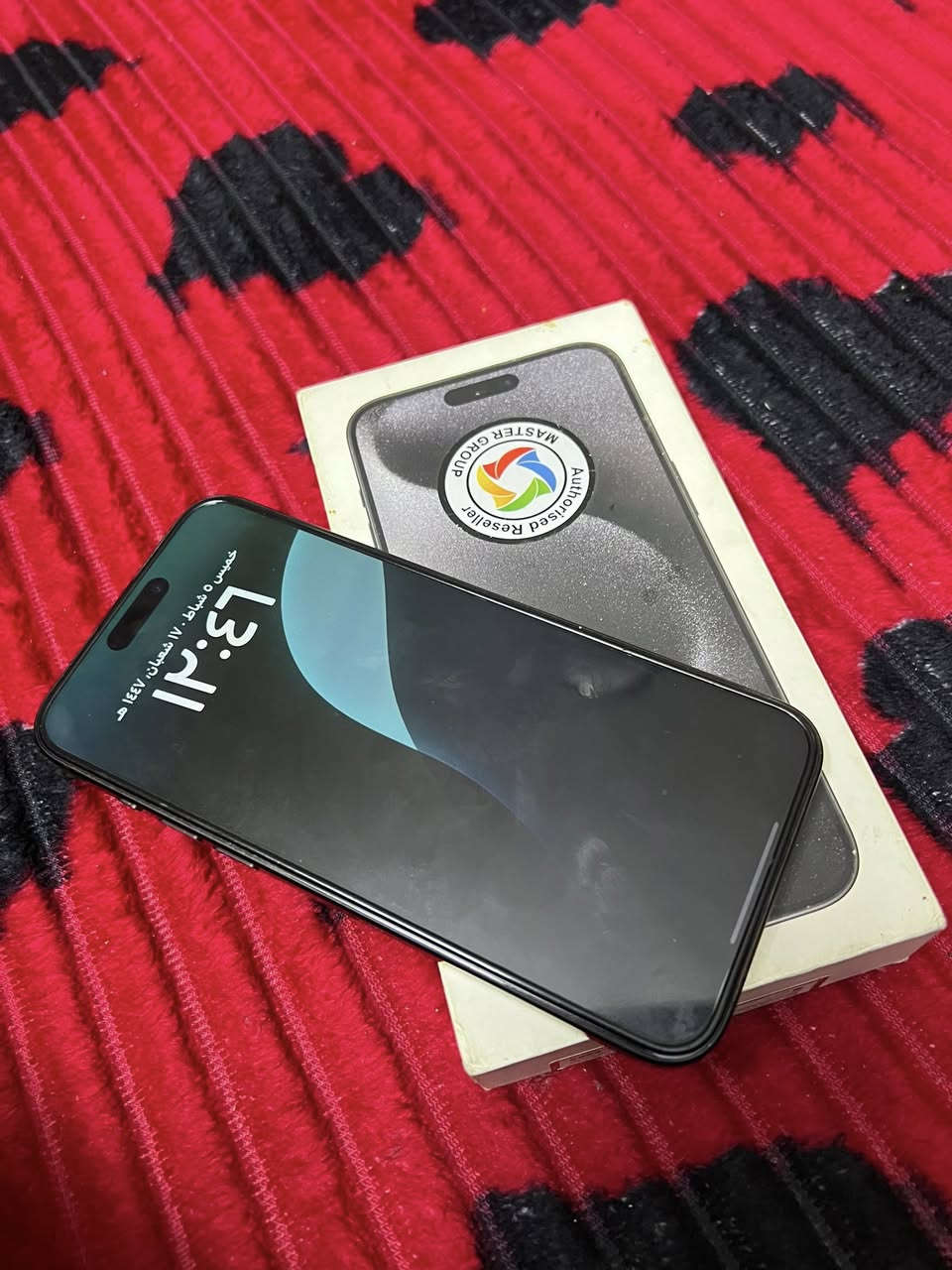 سلام عليكم 15 برو ماكس
ذاكره 256 بطارية 84 الجهاز زاغ ما بي بعده بضمان 
ماستر شرق اوسط  السعر 950 وبي مجال بسيط 
للستفسار ***********
