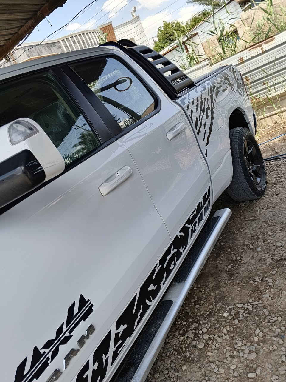 RAM 1500 TRADE 2020
V6
فور ويل
باب قصير بدي قصير
مكينة كير كفاله 
ماشية 161 الف كيلو متر 
تبريد خير من اللة
رقم وهزة وسنويه كله جديد 
صبغ جاملغ امامي وربع جاملغ خلفي
بدون دواخل 
سيارة جاهزة على اخير حباية 
مكانه ديالى ديالى جديدة الشط
مراوس حسب القناع أو بيع

***********
