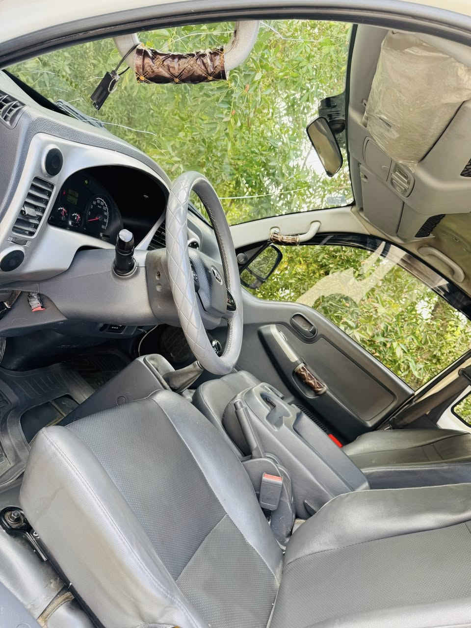 كيا حمل فحل موديل ٢٠١٥ للبيع مكفوله كفاله عامه لا تبخير ولا صرف مكينه بلصندوك شرط الفحص مداور ثاني يوم الساره جديده بمعنا الكلمه أي نقص ما بيه مكان السياره نجف بلكوفه السعر ١٤٠ ورقه ستفسار ***********
