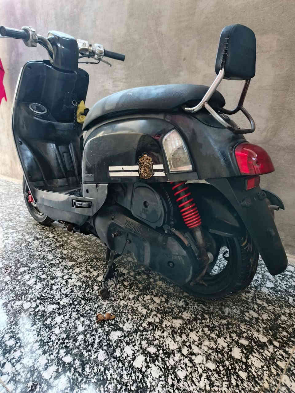 سلام عليكم دراجه للبيع السعر950 وبيه مجال لمكان بصره قضاء المدينه دراجه مامفتوحه صارلهه شهر من نزلت من لحاويه كهربائيّة كلهه شغاله رقم لهاتف. ***********.
