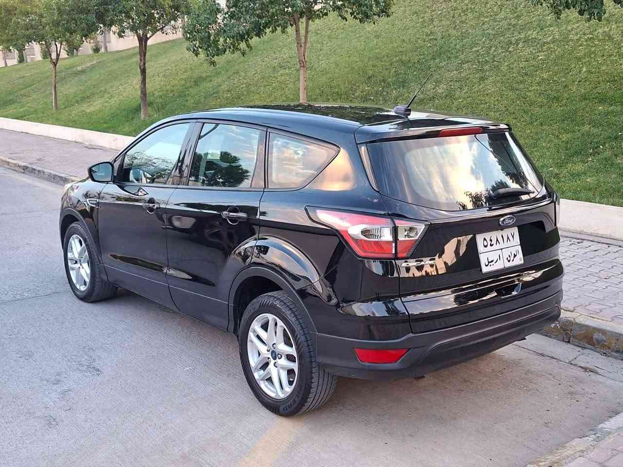 سم الله الرحمن الرحيم
فورد اسكيب  2017 محرك  V4 حجم2500 المرغوب بدون توربو  السياره حيل نضيف حادثها كلش خفيف بدون دواخل بدون ايرباك  ايرباكات كله بشرط صور الحادث موجود بالمنشور كير محرك برغي ممفتوح مكاني سليمانية سعر 112  مجال للطيبين السيارة بسمي للاستفسار اكثر اتصل تدلل ***********
