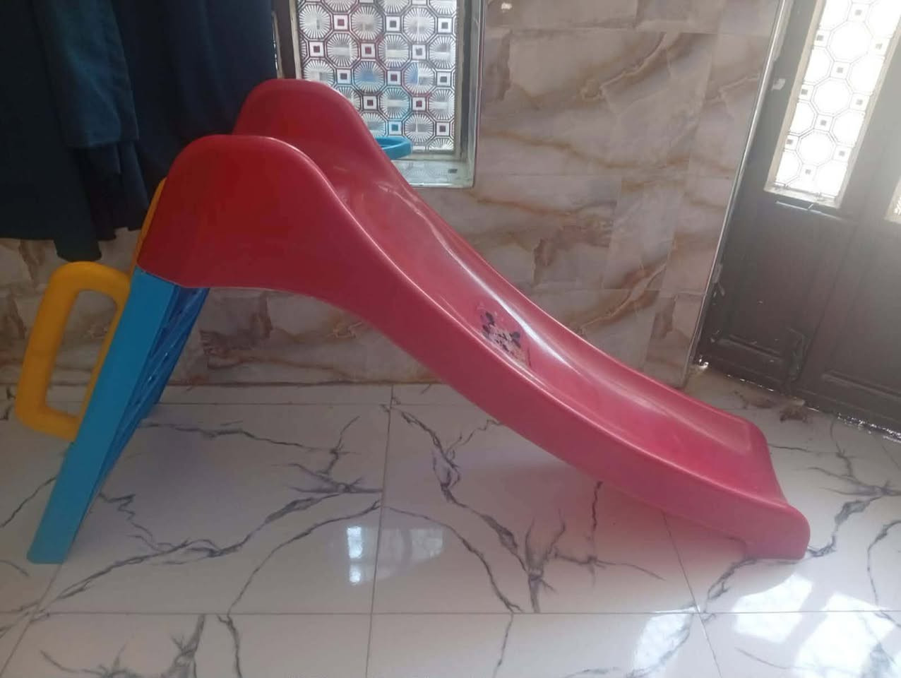 مجموعة أغراض اطفال للبيع نظيفات جدآ العربانه ب ٥٠ الزحليگه ب ٤٠ والكرسي الهزاز ب ٨٠ جديد ممستخدم وبيهم مجال بغداد منطقة البنوگ


**إذا كنت صاحب هذا الإعلان وتريد حذفه لأي سبب، رجاءا أرسل رسالة إلى الدعم الفني**