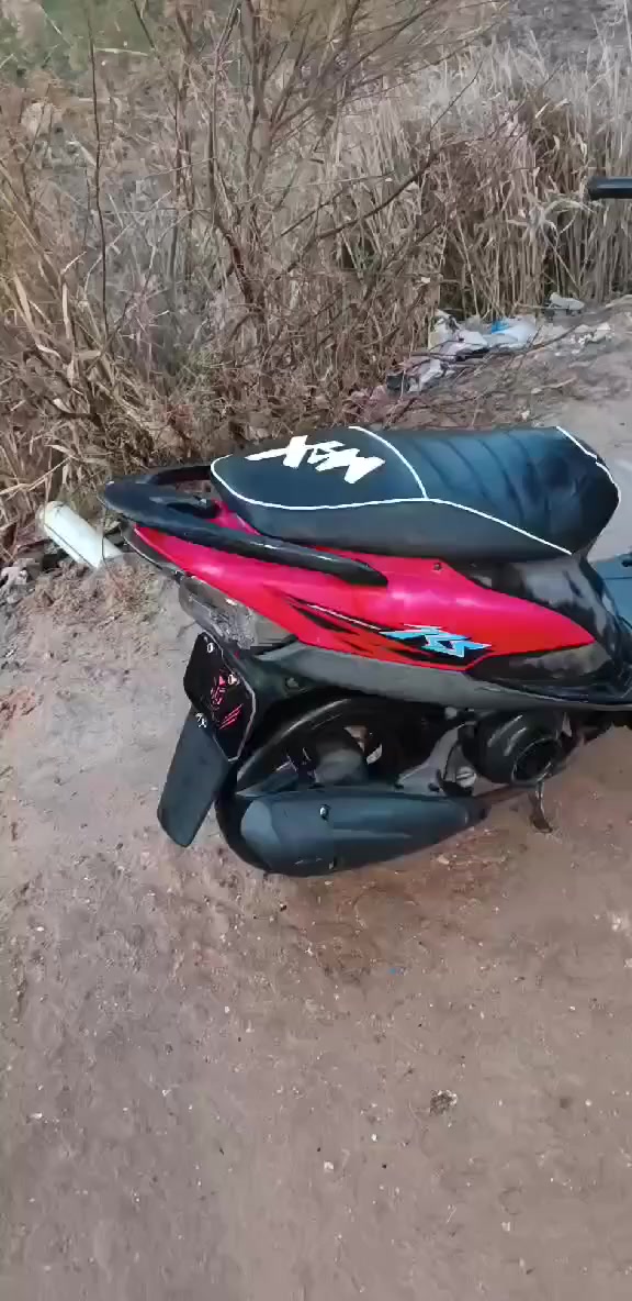 السلام عليكم شباب دراجه ماكس مكفولة  للبيع المكان ديوانية قضاء غماس *********** وتساب اليريدها بي خير ويدلل
