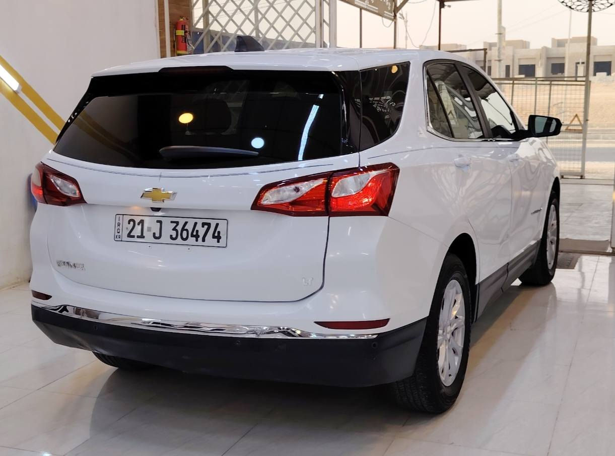 السلام عليكم ورحمة الله
شوفرليت كيونكس. 2021.. للبيع او مراوس
اللون... ابيض
ماشية... 68. كيلومتر 
محرك... 1500 توربو ( 4 سلندر) 
مواصفات.. LT.. فول عدى البانوراما
تحكم ستيرن . وتحديد مسار. ومثبت سرعة
رادار امامي مانع تصادم  مع تنبيه خطر امامي سيارات واشخاص..
 ورادار مري جانبي نقط عمياء..
رادار خلفي توقف ذاتي... حساس خلفي.... جنطة كهرباء 
هند بريك بصمة.. بصمة تشغيل وابواب 
كوشن كهرباء هيتر... تشغيل عن بعد.. تبريد قطعتين
لايت اوتو زنون مع عالي تلقائي في المكان المضلم
نضام ABS... ومانع انزلاق
#ضرر خلفي كلش خفيف بس صابغين قبق الجنطة والجاملغين صور ضرر وسونار موجودات 
بجم كبس كلة بلاد بدون ايرباك  سيارة جديدة مامتعوبة ماشي قليل كاملة بدون اي نواقص متحتاج اي مصرف  رقم سليمانية  وكالة بأسمي تحويل مضمون 
كير ومحرك مكفولات مسويلهة فحص كامل وسونار موجود يعني كلشي بشرط 
مكاني خانقين معرض الحمدي سعر....148  وبي مجال
*********** واتساب
*********** خناقين, ديالى
