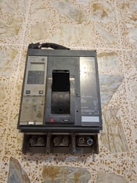 قاطع للبيع  4800 أمبير نضيف جدا  07700175620