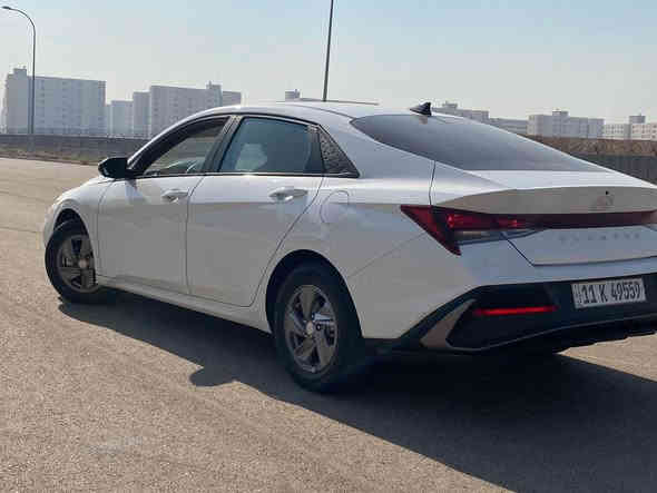 سلام عليكم 

النترا 2024 رقم بغداد زيرو ماشية 6 الاف فقط

حادث بنيد سطحي من فوك بدون دواخل 

نص فول السيارة 

السعر 147 وبيها مجال جداً بسيط

مكاني بغداد حي الجهاد 

*********** بغداد
