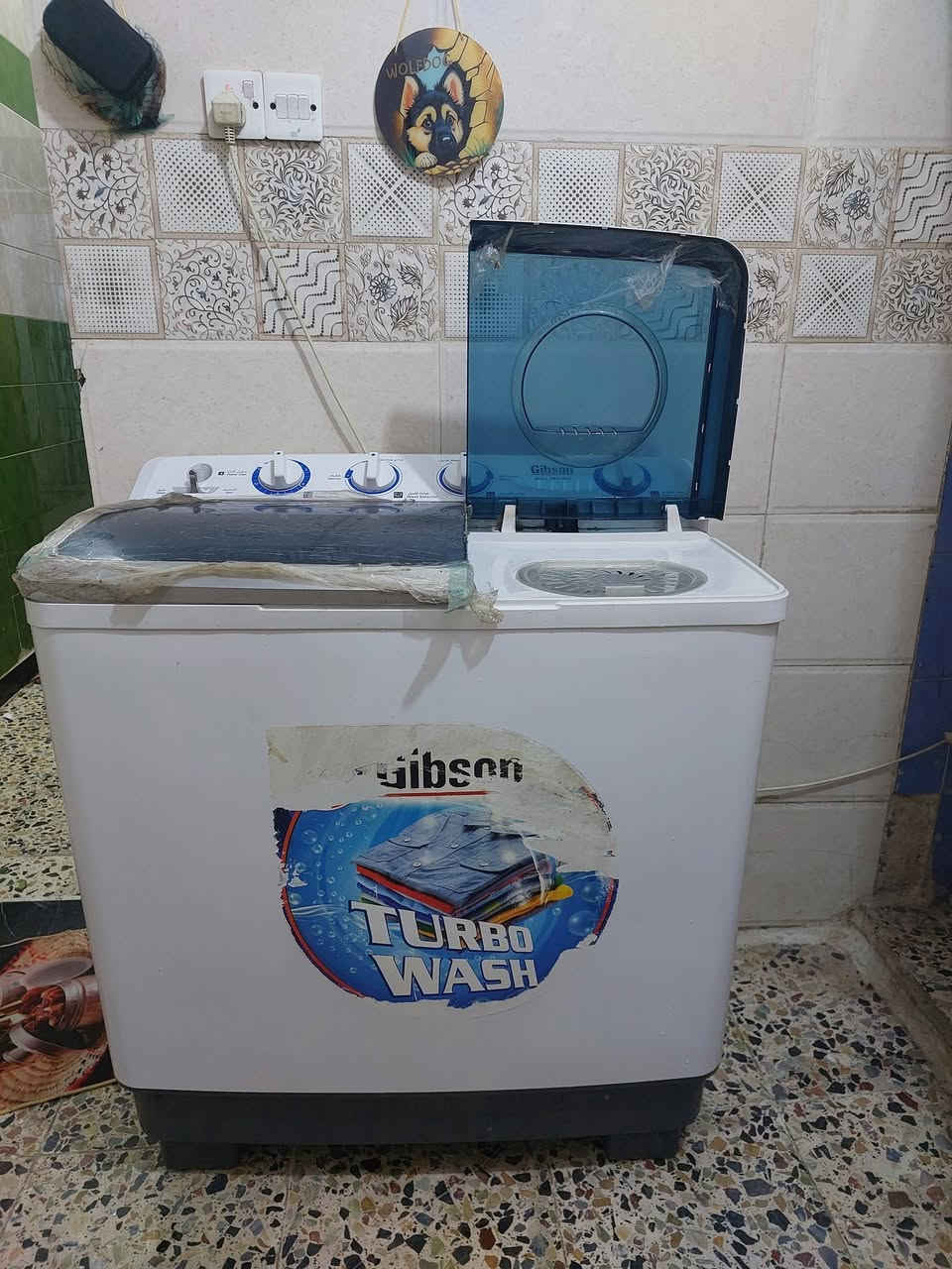 غسالة اخت الجديد بعدهي بجيس شركه حجمه ١٨كيلو وزن الحقيقي تغسل بطانيه بلادي شركه برغي مامفتوح بيه شرط  ***********
