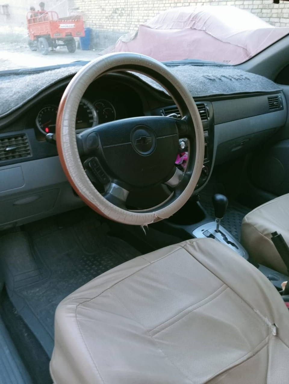 السلام عليكم
اوبترا ٢٠١١ خصوصي وارد خليجي 
بيها بابين تبديل شركة
ماشيه ١٦٩ الف
رقم ذي قار حره بإسمي
مكان السيارة الناصرية مركز
للاستفسار أكثر الاتصال على الرقم ***********
السعر ٧٧ ورقه وبيها مجال بسيط
غير متواجد على الفيس
