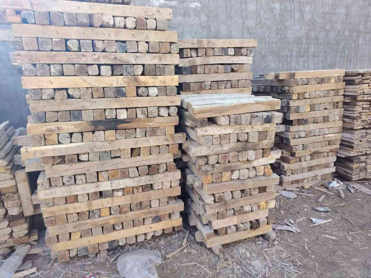 للبيع قالب خشب روسي نظيف
عدد 28 مكعب
عنوان سيد دخيل المركز
اتصال هاتف ***********
