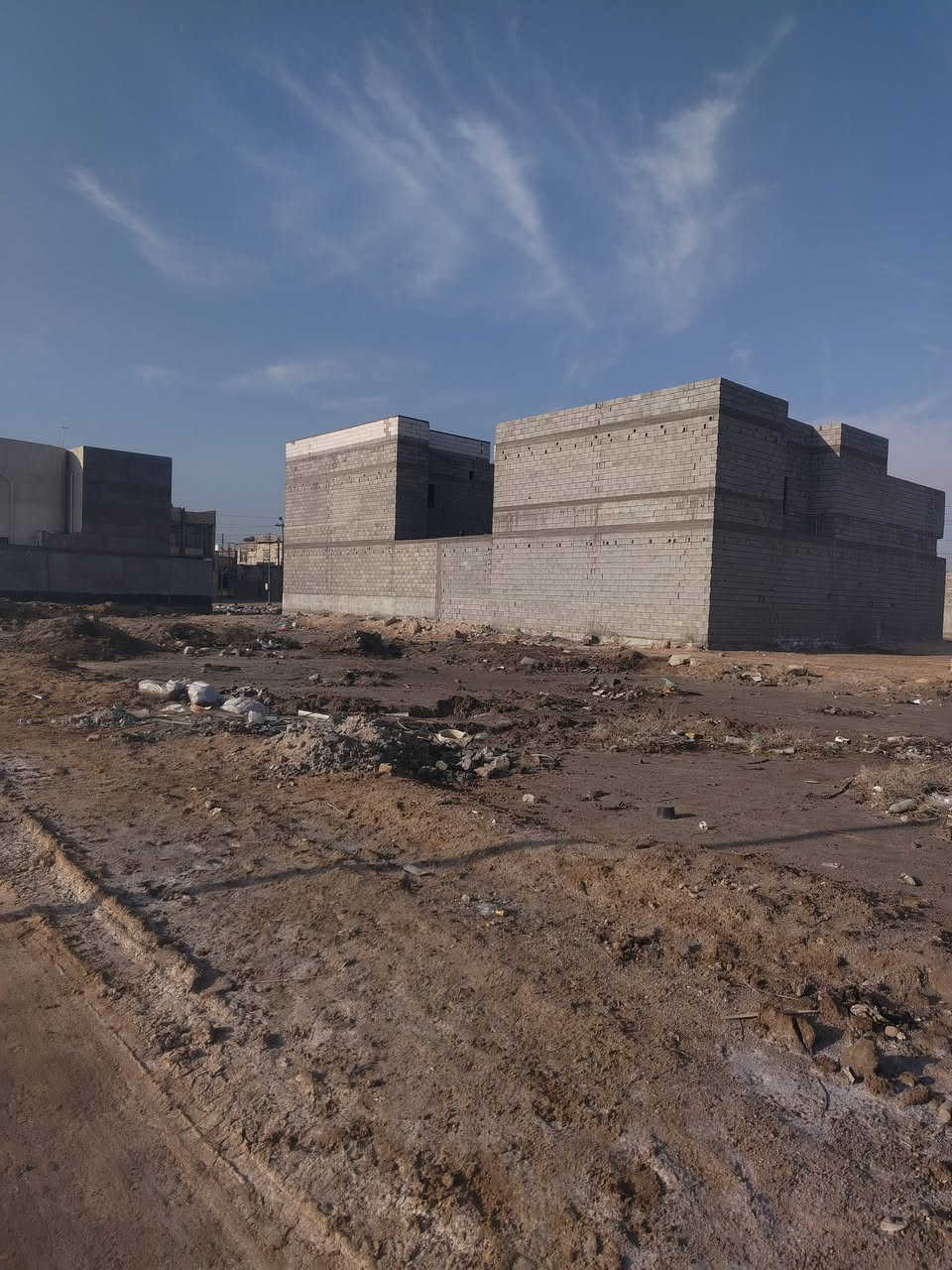 🏡 مكتب الجوهرة العقاري 💎
🔥 للبيع: أكثر من قطعة أرض مميزه !
📄 طابو زراعي عراقي
📐 المساحة: 200 متر
🛣️ الشارع عريض
📍 الموقع: أبو الخصيب – شارع سيد حامد
📌 موقع مميز، صاير بالنص، قريب من السايدين وقريب على الشارع الفوك 
⚡ الخدمات متوفرة بالكامل: ماء 💧 – كهرباء ⚡ –
جميع الخدمات الأساسية
💰 السعر: 38 مليون قابل للتفاوض
✨ فرصة لا تعوض البناء السكني!
📞 اتصل الآن: ***********
