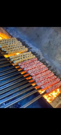 رمضان كريم علينا وعليكم! 🌹 اخوان متوفر انواع المشاوي كباب لحم كباب دجا...