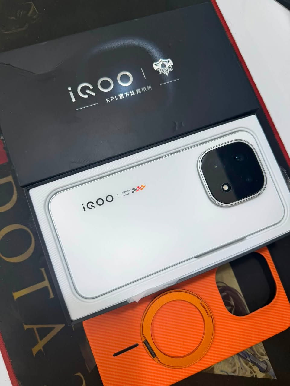 سلام عليكم iqoo15
نسخه صيني رام 16+16 
ذاكره تيرا 
بطاريه 100 
استخدام شهر فقط 
مليون و200 مكاني بغداد


**إذا كنت صاحب هذا الإعلان وتريد حذفه لأي سبب، رجاءا أرسل رسالة إلى الدعم الفني**
