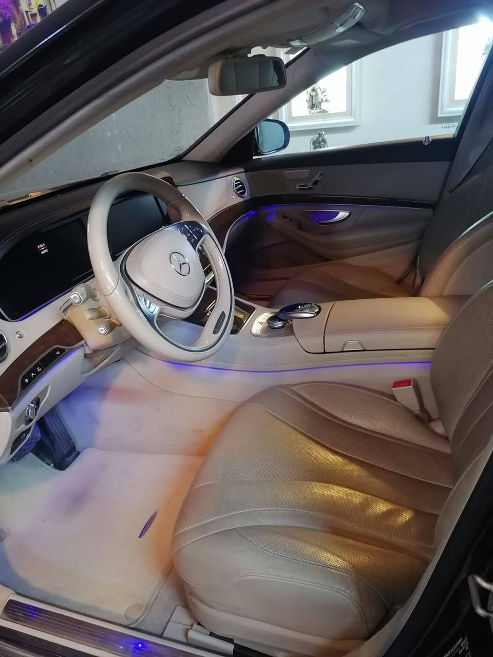 للبيع مرسيدس موديل 2015 رئاسي وارد خليجي نظيفة فووول ماشية 40 الف
الباب الطويل سلايدين بردات فتح وغلق الصندوق بالقدم باب شفط تحكمات ستيرن و خلفية ( الموصفات طلعها بالنت باختصار كل المواصفات بيها )
مكاني الجادرية 
للاستفسار  ***********
