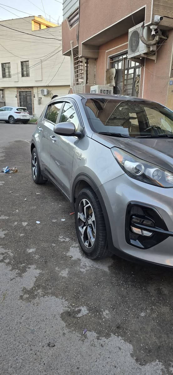 سلام عليكم للبيع كيا سبورتج 2020 امريكي حادث قطعتين جاملغ ايمن ودعاميه اماميه ارباك ستيرن وراجع سستم  الباقي مكفول  رقم بغداد الجديد سنويه بسمي شرط تحويل السياره عارضها  ب173 اي أستفسار ***********
