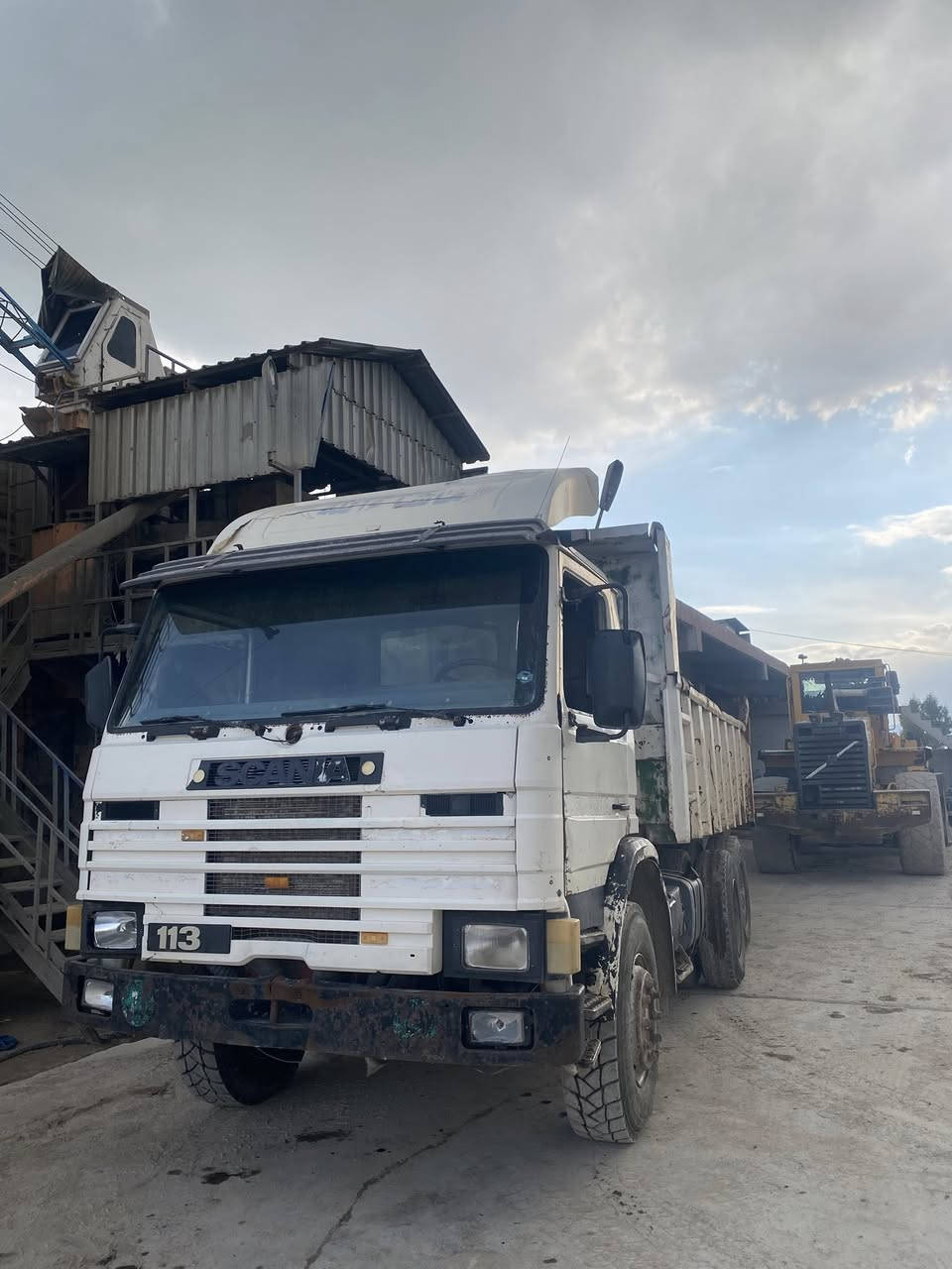 اسكانيا 113 موديل 1990
مجموعه رقم دهوك رقمً سنويه جديد ل ٢٠٢٧ گير ٥/٥ محرك  اكسن صاصي ب شه رت السعر 125 مجال ☎️***********☎️
