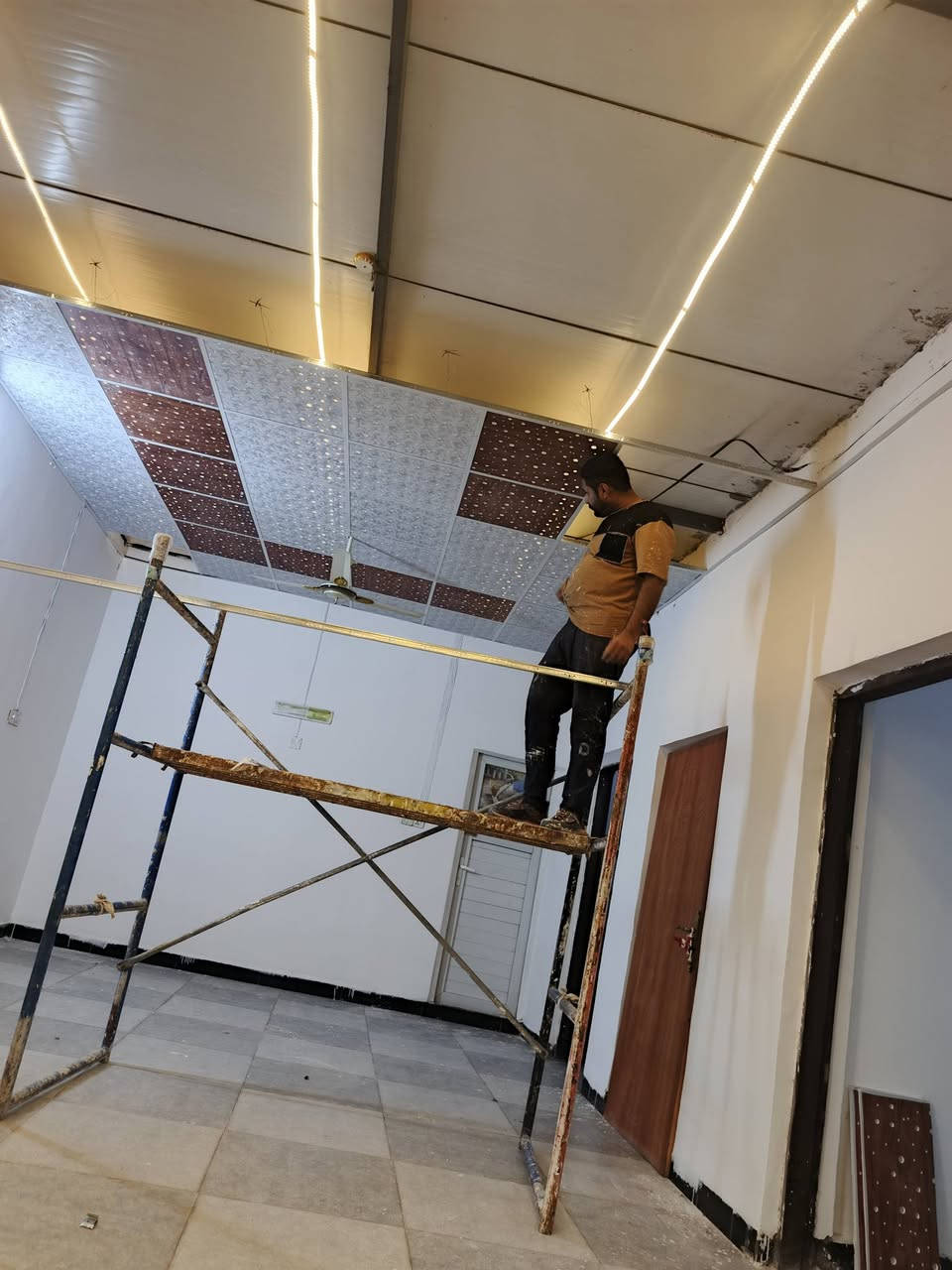 سقوف ثانويه مواد وعمل 8ونص
 💥 دقه العمل ع جهاز ليزر ✅معه سرعه انجاز العمل💫 وا بسعار مناسبه. للاستفسار📱✏️ علي ديكورات ***********. بي وتساب 
لعمل كافه انواع السقوف الثانويه والمغربيه.
🌹❤️#الجميع
🌹❤️
