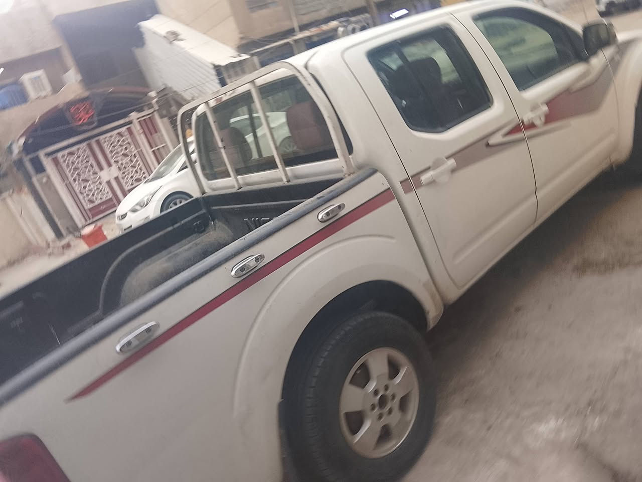 نيفاره ٢٠١٠..رقم دهوك الجديد .سنويه جديده صاحبها الشرعي بغداد ومكان السياره بغداد .مكينه كير جدد وكسل جديد سعر ٩٠.. ***********...مكلف بل نشر
