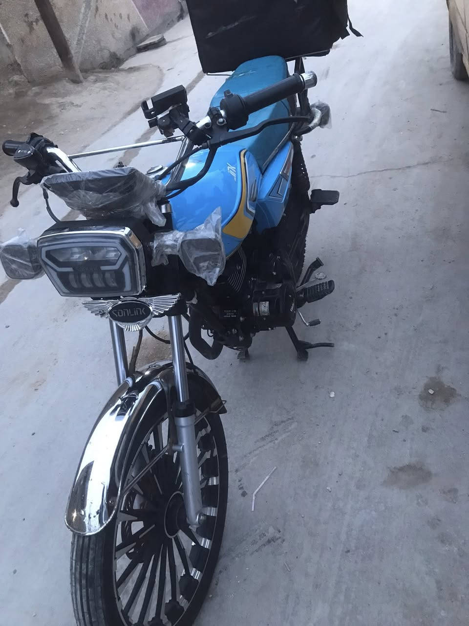 السلام عليكم دراجه للبيع موديل 2024 نضيفه كلش بس الشاشه شكل باقي له شغال وخير من الله السعر ٦٥٠ وبيه مجال مكاني مدينت الصدر الدخل ***********
