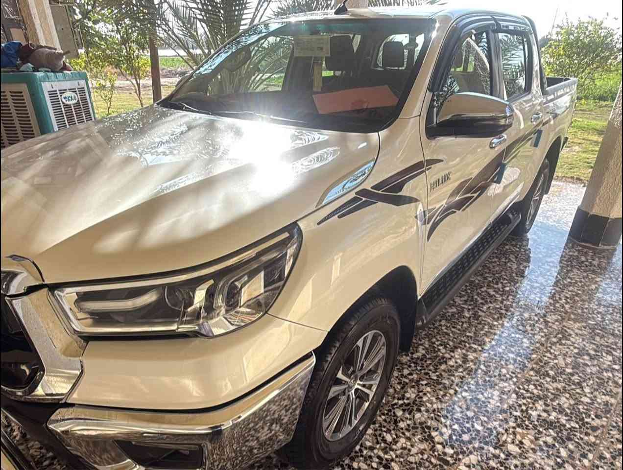 تيوتا هايلوكس فور ويل موديل 2022 دبل سنتر لوك سعودي وارد عبد اللطيف جميل فول مواصفات 

رقم أربيل 
ماشيه 85 الف 
كفاله عامه من صبغ بارد تبديل شرط سونار

ألمواصفات: سعودي وكالة عبد اللطيف جميل 

محرك:- 2700cc

4X4 دفع رباعي 
دخول ذكي
بصمه
شاشة
كامرة
كراسي تبريد
حساس امامي
حساس خلفي
لايت زنون
بلوجكتر زنون
بك لايت لد
لد امامي زنون
تبريد قطعتين
جميع الزجاج اوتوماتك
تحكم مقود جهتين
مثبت سرعة
نضام الـ ايكو
نضام الـ بور 
ملحقات السيارة كاملة
سستم ايرباك كامل
ويل كروم
مانع انزلاق
وباقي المواصفات المعروفة

العنوان بغداد ناحية الرشيد 
***********
