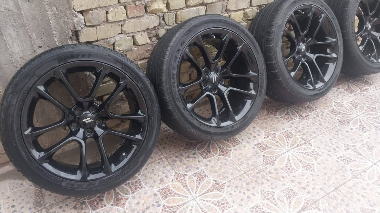 السلام عليكم ويل 20  للبيع مال جارجر اصلي مكفول من كلشي لا عواج ولا دحجه ولا شخط اكرر اصلي مو تجاري   تايارت جديده كلش ***********
